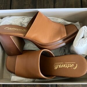 L'Intervalle Sandals - New in Box